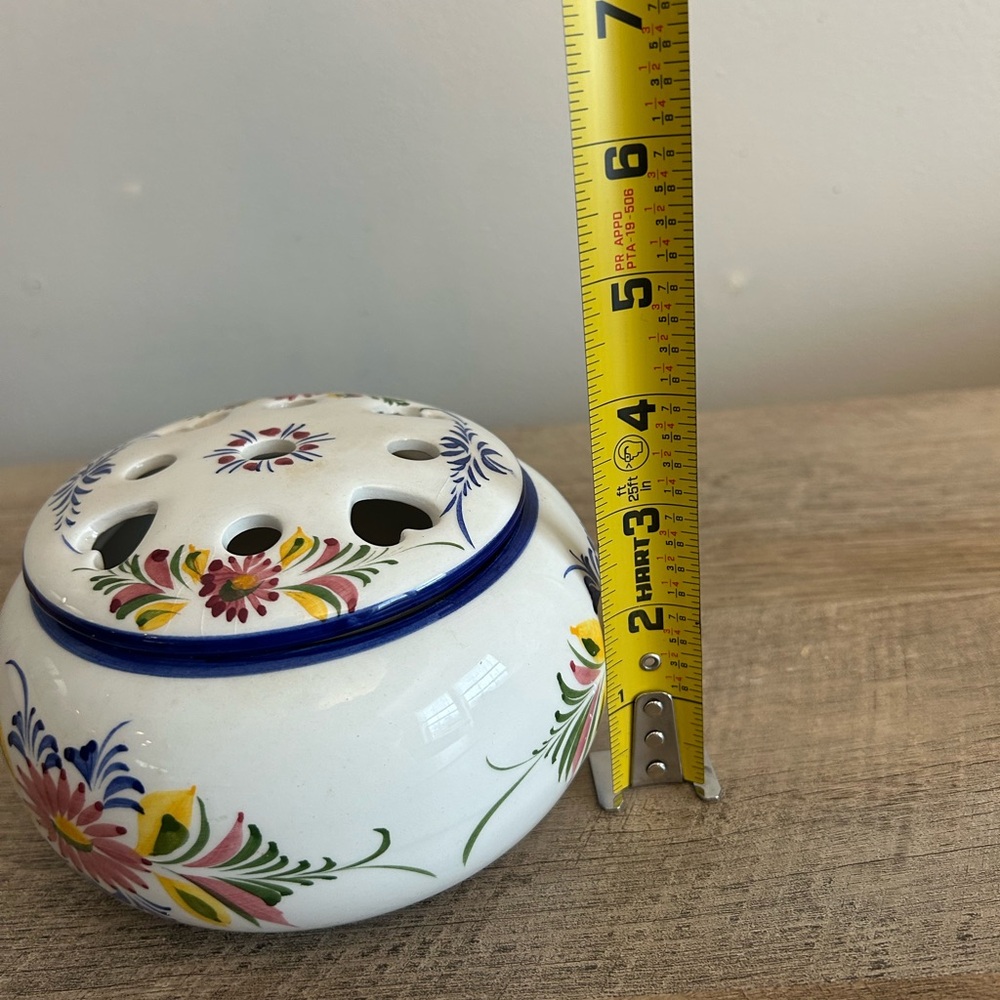 Hand Painted Portugal Pottery Potpourri Bowl Cottagecore Grandmacore Floral‎ VTG - Picture 9 of 10